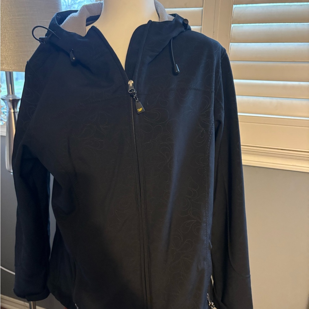 Elegant Black Jacket with Embroidered Detail